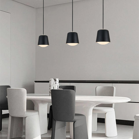 Tosca Pendant Lamp Small - Black Tosca Pendant Lamp Small - Black in dining room