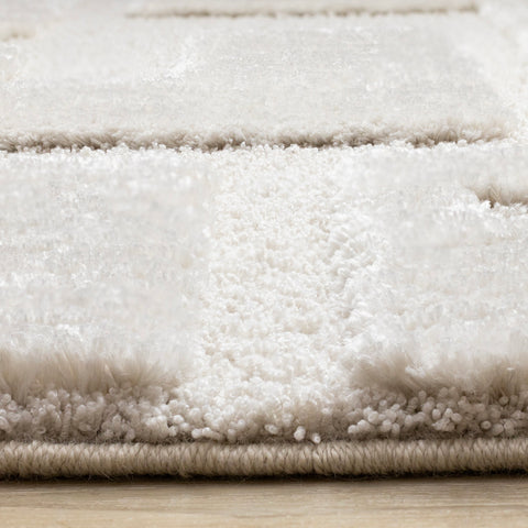 Luxe Rug - White Scattered Shapes pile height