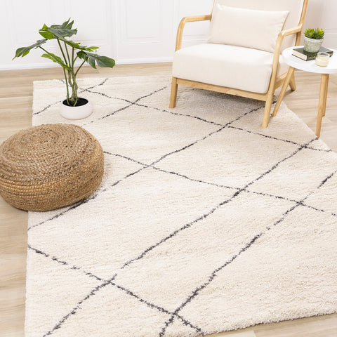 Maroq Shag Rug - Irregular Trellis in living room setting