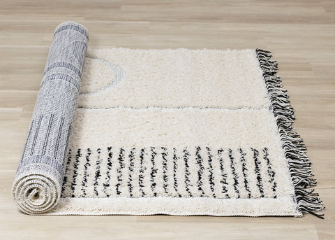 Novato Rug - Modern Geometric roll on floor