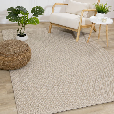  Peak Rug - Geometric Crosshatch in living room setting