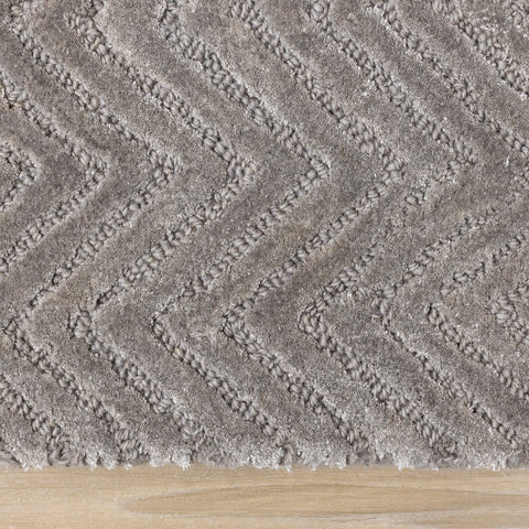 Royal Natural Wool Rug - Grey Chevron side detail