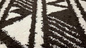 Maroq Shag Rug - Black Peaks